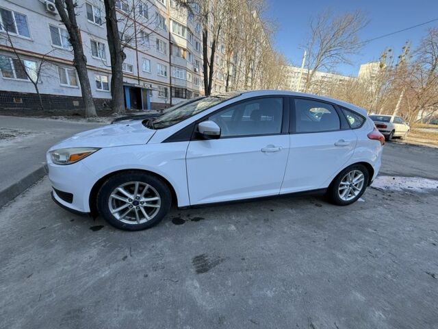 Білий Форд Фокус, об'ємом двигуна 2 л та пробігом 150 тис. км за 8494 $, фото 1 на Automoto.ua