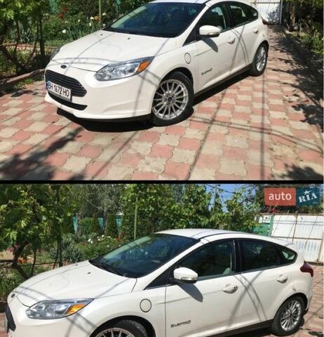 Форд Фокус 2015 в Раздельной на Automoto.ua Белый Форд Фокус, объемом двигателя 0 л и пробегом 45 тыс. км за 8500 $, фото 1 на Automoto.ua