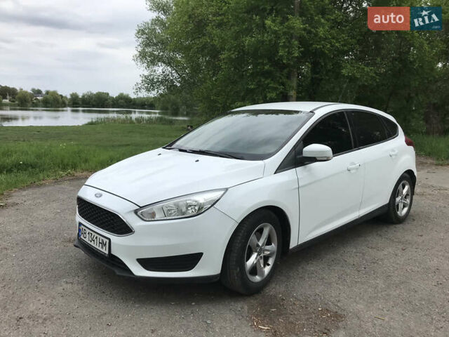Белый Форд Фокус, объемом двигателя 1 л и пробегом 145 тыс. км за 6500 $, фото 1 на Automoto.ua