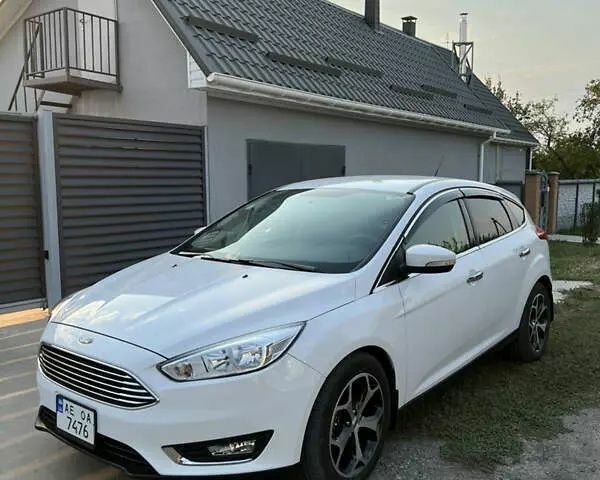 Білий Форд Фокус, об'ємом двигуна 2 л та пробігом 186 тис. км за 4350 $, фото 1 на Automoto.ua