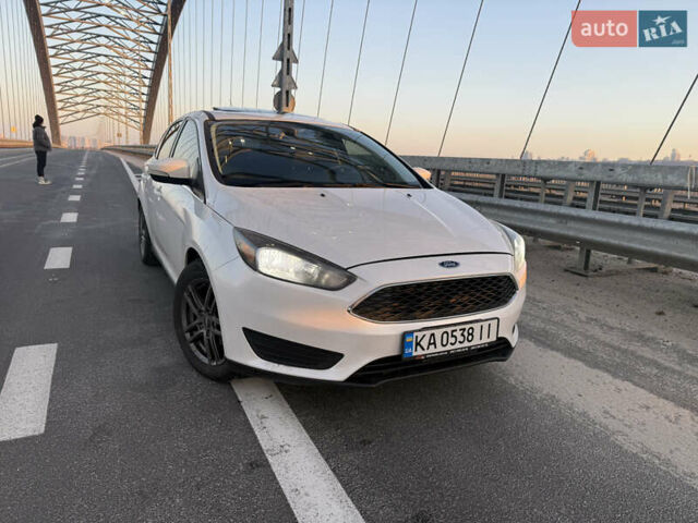 Білий Форд Фокус, об'ємом двигуна 2 л та пробігом 199 тис. км за 8000 $, фото 1 на Automoto.ua