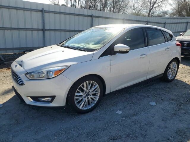 Белый Форд Фокус, объемом двигателя 2 л и пробегом 88 тыс. км за 5000 $, фото 1 на Automoto.ua