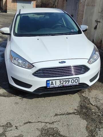 Белый Форд Фокус, объемом двигателя 2 л и пробегом 140 тыс. км за 8500 $, фото 1 на Automoto.ua