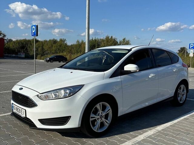 Белый Форд Фокус, объемом двигателя 1.6 л и пробегом 133 тыс. км за 8800 $, фото 1 на Automoto.ua