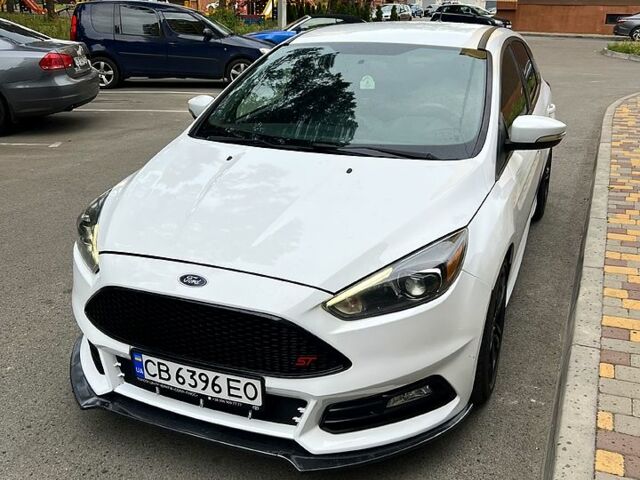 Белый Форд Фокус, объемом двигателя 2 л и пробегом 162 тыс. км за 10900 $, фото 1 на Automoto.ua