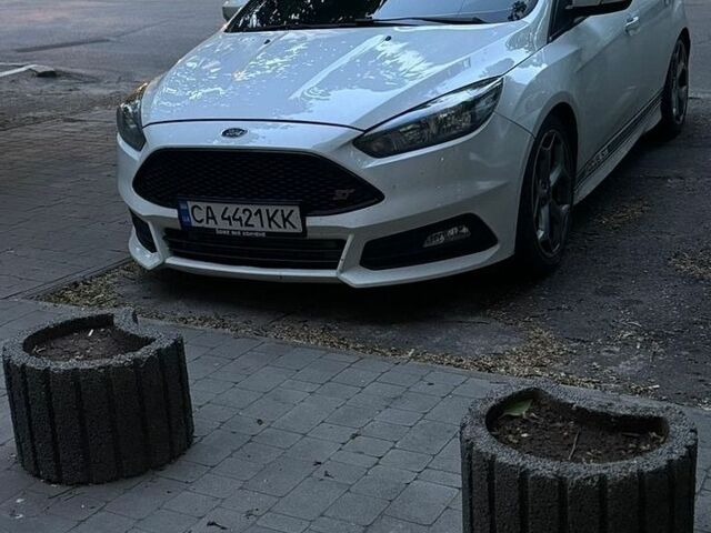 Білий Форд Фокус, об'ємом двигуна 2 л та пробігом 170 тис. км за 9300 $, фото 1 на Automoto.ua