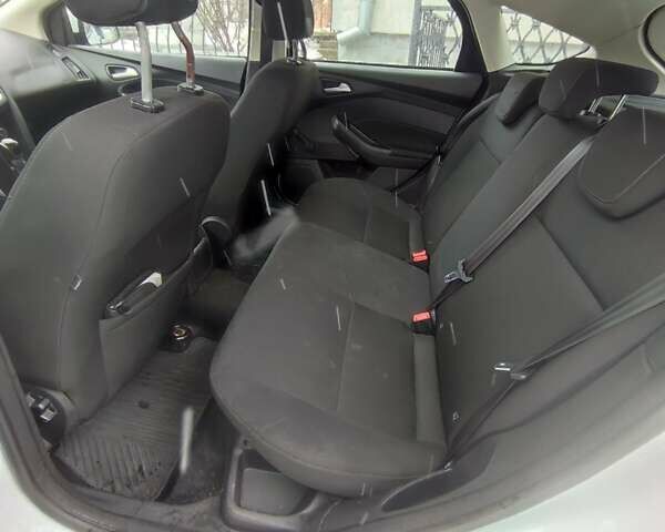 Белый Форд Фокус, объемом двигателя 1 л и пробегом 132 тыс. км за 6900 $, фото 1 на Automoto.ua