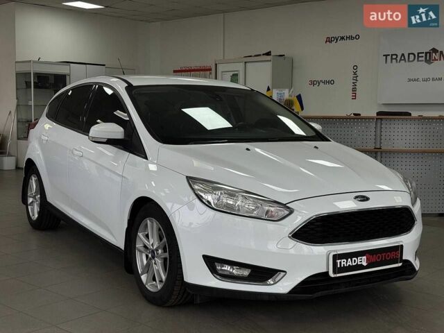 Білий Форд Фокус, об'ємом двигуна 1 л та пробігом 93 тис. км за 8490 $, фото 1 на Automoto.ua