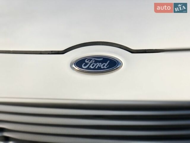 Білий Форд Фокус, об'ємом двигуна 1.8 л та пробігом 60 тис. км за 10000 $, фото 1 на Automoto.ua