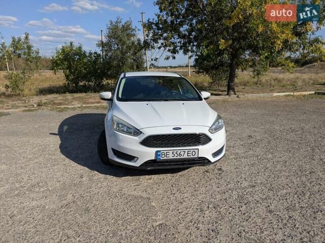 Белый Форд Фокус, объемом двигателя 2 л и пробегом 72 тыс. км за 9000 $, фото 1 на Automoto.ua