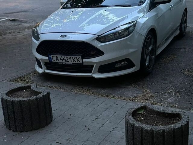 Білий Форд Фокус, об'ємом двигуна 2 л та пробігом 170 тис. км за 8700 $, фото 1 на Automoto.ua