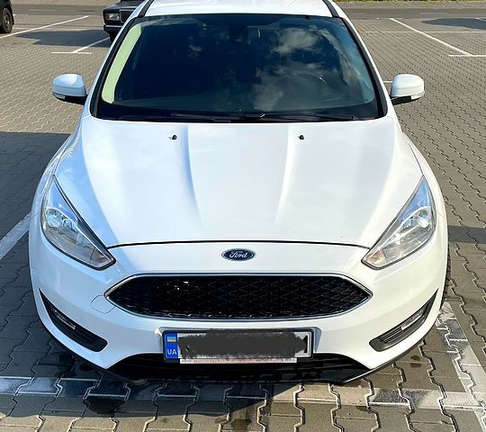 Білий Форд Фокус, об'ємом двигуна 1 л та пробігом 85 тис. км за 9100 $, фото 1 на Automoto.ua