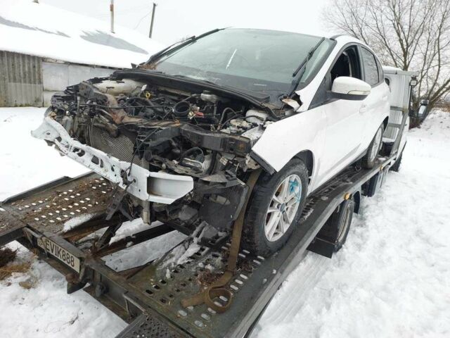 Білий Форд Фокус, об'ємом двигуна 2 л та пробігом 200 тис. км за 3200 $, фото 1 на Automoto.ua