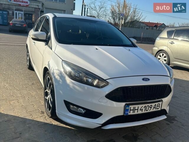 Белый Форд Фокус, объемом двигателя 2 л и пробегом 158 тыс. км за 8800 $, фото 1 на Automoto.ua