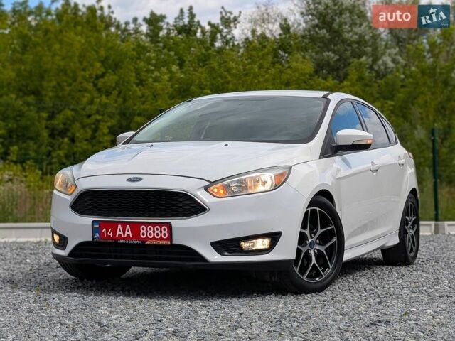 Білий Форд Фокус, об'ємом двигуна 2 л та пробігом 160 тис. км за 7950 $, фото 1 на Automoto.ua