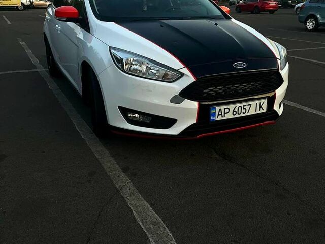 Білий Форд Фокус, об'ємом двигуна 1.5 л та пробігом 57 тис. км за 8700 $, фото 1 на Automoto.ua