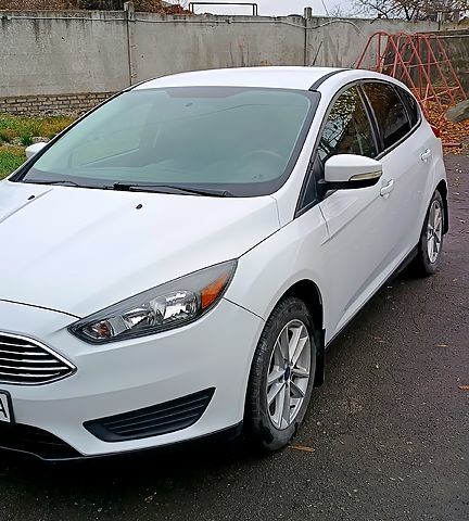 Білий Форд Фокус, об'ємом двигуна 2 л та пробігом 189 тис. км за 8600 $, фото 1 на Automoto.ua
