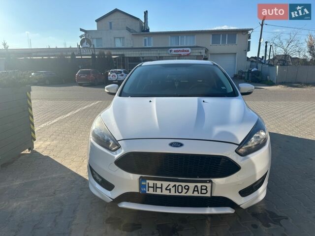 Білий Форд Фокус, об'ємом двигуна 2 л та пробігом 158 тис. км за 8500 $, фото 1 на Automoto.ua