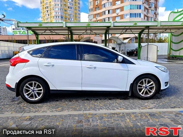 Белый Форд Фокус, объемом двигателя 1.5 л и пробегом 207 тыс. км за 8500 $, фото 1 на Automoto.ua