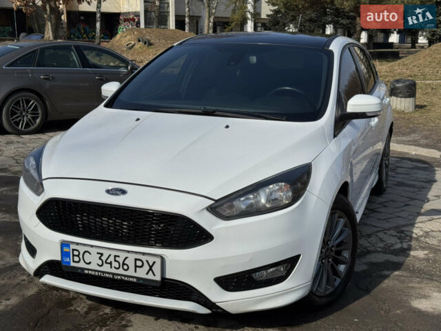 Белый Форд Фокус, объемом двигателя 1.5 л и пробегом 205 тыс. км за 9800 $, фото 1 на Automoto.ua