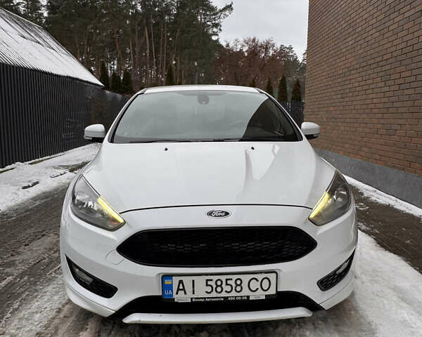 Білий Форд Фокус, об'ємом двигуна 1.5 л та пробігом 223 тис. км за 11800 $, фото 1 на Automoto.ua