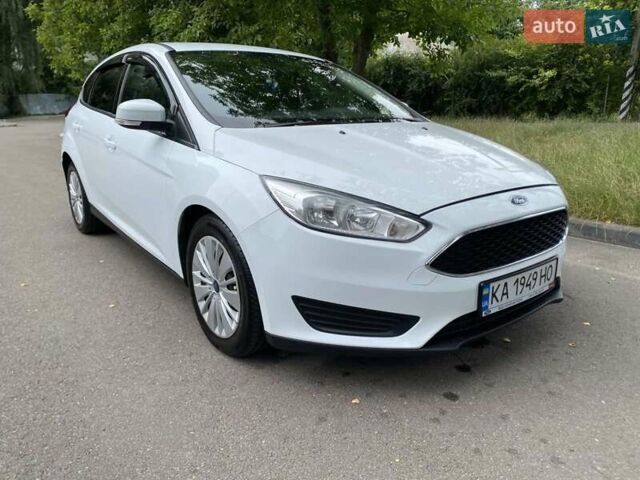 Белый Форд Фокус, объемом двигателя 1.6 л и пробегом 106 тыс. км за 12900 $, фото 1 на Automoto.ua