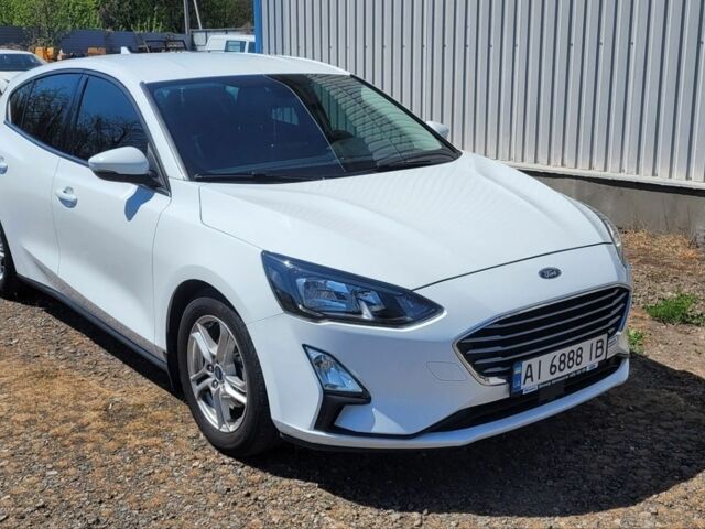 Білий Форд Фокус, об'ємом двигуна 1.5 л та пробігом 27 тис. км за 16500 $, фото 1 на Automoto.ua