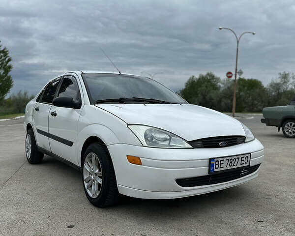 Білий Форд Фокус, об'ємом двигуна 2 л та пробігом 214 тис. км за 2950 $, фото 1 на Automoto.ua