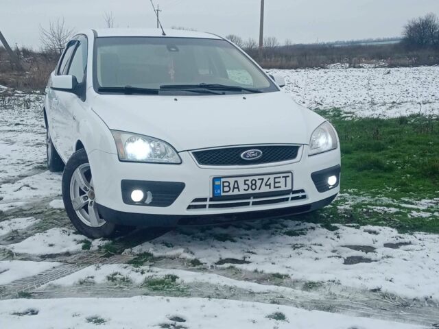Білий Форд Фокус, об'ємом двигуна 1.6 л та пробігом 380 тис. км за 4700 $, фото 1 на Automoto.ua