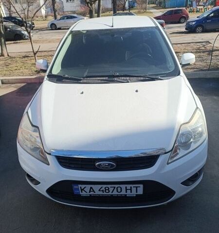 Білий Форд Фокус, об'ємом двигуна 1.6 л та пробігом 250 тис. км за 6524 $, фото 1 на Automoto.ua