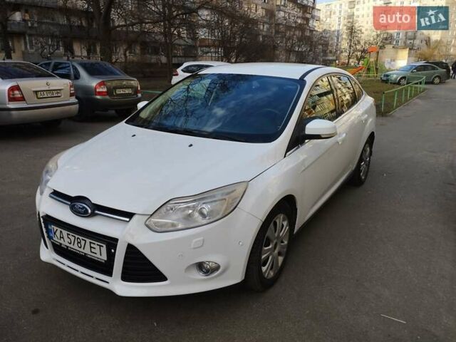 Белый Форд Фокус, объемом двигателя 2 л и пробегом 298 тыс. км за 7800 $, фото 1 на Automoto.ua