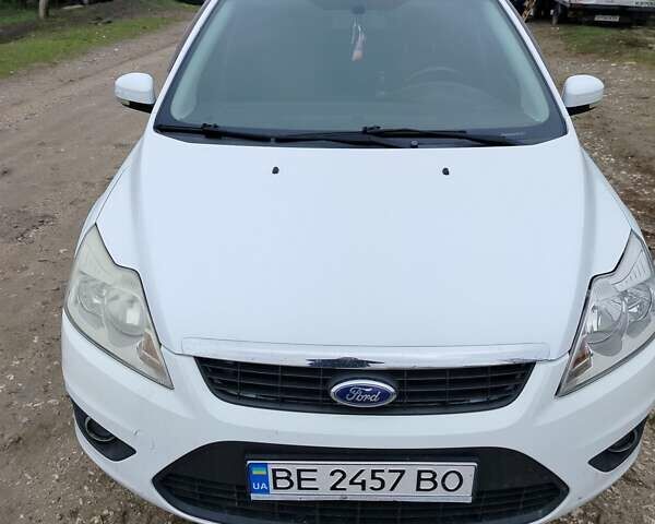 Белый Форд Фокус, объемом двигателя 1.6 л и пробегом 163 тыс. км за 7150 $, фото 1 на Automoto.ua