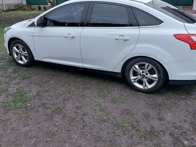 Белый Форд Фокус, объемом двигателя 1.6 л и пробегом 140 тыс. км за 7800 $, фото 1 на Automoto.ua