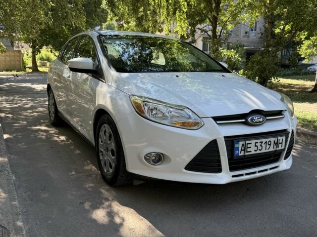 Белый Форд Фокус, объемом двигателя 2 л и пробегом 218 тыс. км за 6800 $, фото 1 на Automoto.ua