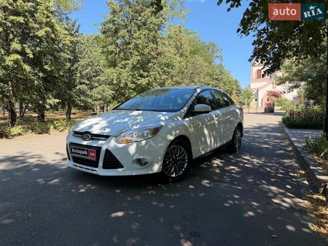 Белый Форд Фокус, объемом двигателя 2 л и пробегом 122 тыс. км за 7490 $, фото 1 на Automoto.ua