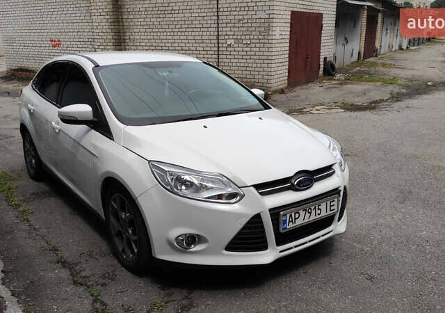 Білий Форд Фокус, об'ємом двигуна 2 л та пробігом 139 тис. км за 7500 $, фото 1 на Automoto.ua