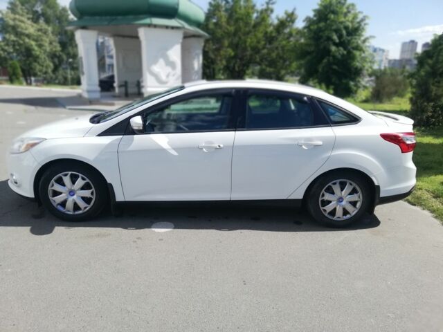 Форд Фокус 2013 в Тетиеве на Automoto.ua Белый Форд Фокус, объемом двигателя 2 л и пробегом 127 тыс. км за 6500 $, фото 1 на Automoto.ua