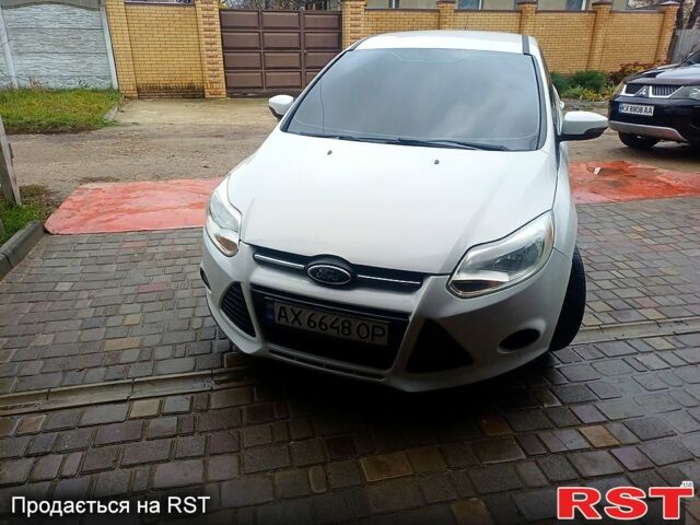 Белый Форд Фокус, объемом двигателя 2 л и пробегом 173 тыс. км за 6300 $, фото 1 на Automoto.ua