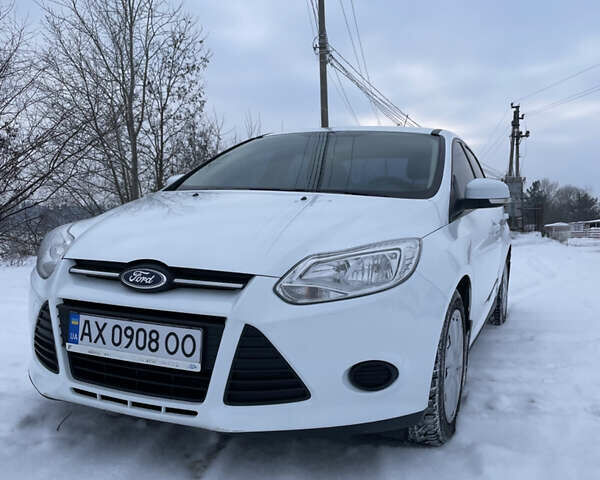 Белый Форд Фокус, объемом двигателя 1 л и пробегом 134 тыс. км за 7500 $, фото 1 на Automoto.ua