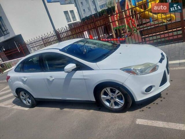 Белый Форд Фокус, объемом двигателя 2 л и пробегом 120 тыс. км за 8000 $, фото 1 на Automoto.ua