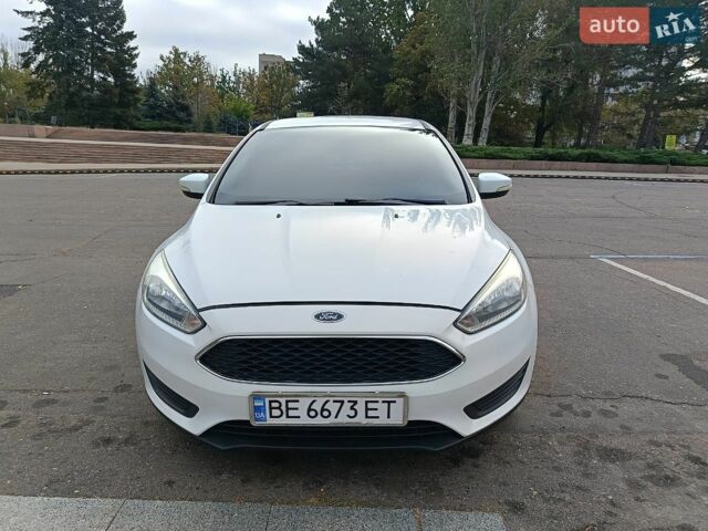 Белый Форд Фокус, объемом двигателя 2 л и пробегом 309 тыс. км за 7100 $, фото 1 на Automoto.ua