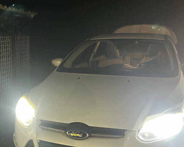 Білий Форд Фокус, об'ємом двигуна 2 л та пробігом 170 тис. км за 6800 $, фото 1 на Automoto.ua