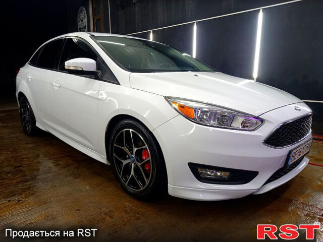 Білий Форд Фокус, об'ємом двигуна 2 л та пробігом 109 тис. км за 9000 $, фото 1 на Automoto.ua