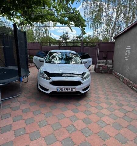 Белый Форд Фокус, объемом двигателя 2 л и пробегом 163 тыс. км за 7500 $, фото 1 на Automoto.ua