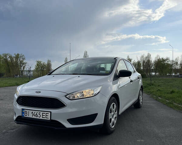 Форд Фокус 2015 у Горішні Плавні (Комсомольськ) на Automoto.ua Білий Форд Фокус, об'ємом двигуна 2 л та пробігом 165 тис. км за 6999 $, фото 1 на Automoto.ua