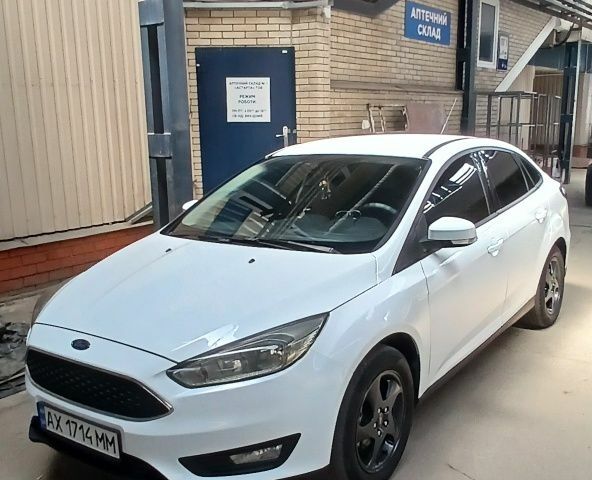 Белый Форд Фокус, объемом двигателя 1 л и пробегом 124 тыс. км за 8039 $, фото 1 на Automoto.ua