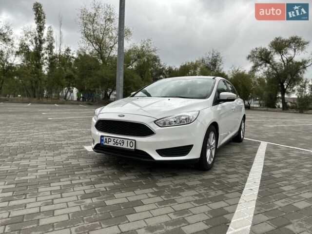 Белый Форд Фокус, объемом двигателя 2 л и пробегом 150 тыс. км за 9900 $, фото 1 на Automoto.ua