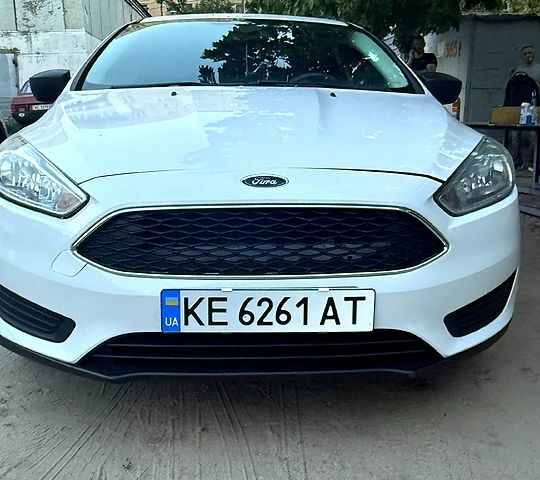 Білий Форд Фокус, об'ємом двигуна 2 л та пробігом 150 тис. км за 7500 $, фото 1 на Automoto.ua
