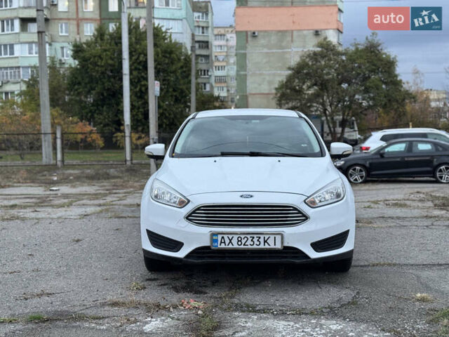 Форд Фокус 2015 в Полтаве на Automoto.ua Белый Форд Фокус, объемом двигателя 2 л и пробегом 345 тыс. км за 9800 $, фото 1 на Automoto.ua