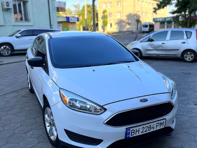 Белый Форд Фокус, объемом двигателя 2 л и пробегом 190 тыс. км за 9000 $, фото 1 на Automoto.ua